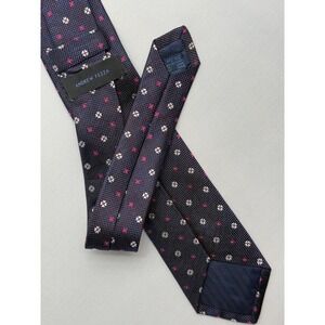 Andrew Fezza Blue Pink White Purple Textured‎ Silk Tie W-2.75" L-57.25" Approx